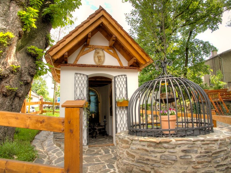 Country Saloon Beňovy - restaurace