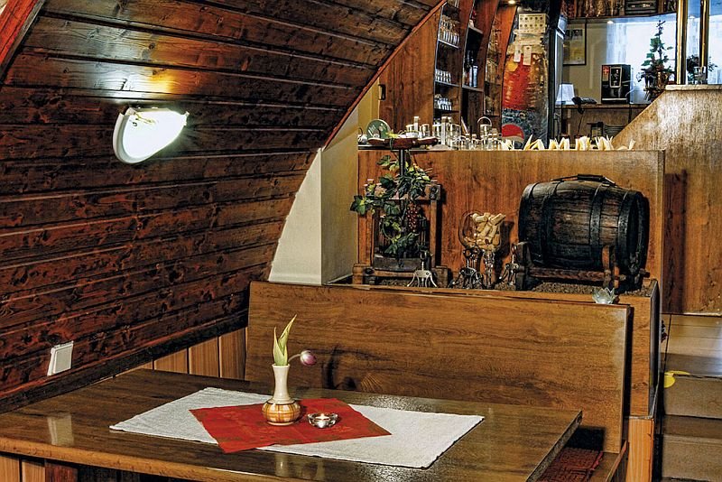 Vinárna a restaurace "U Langrů"