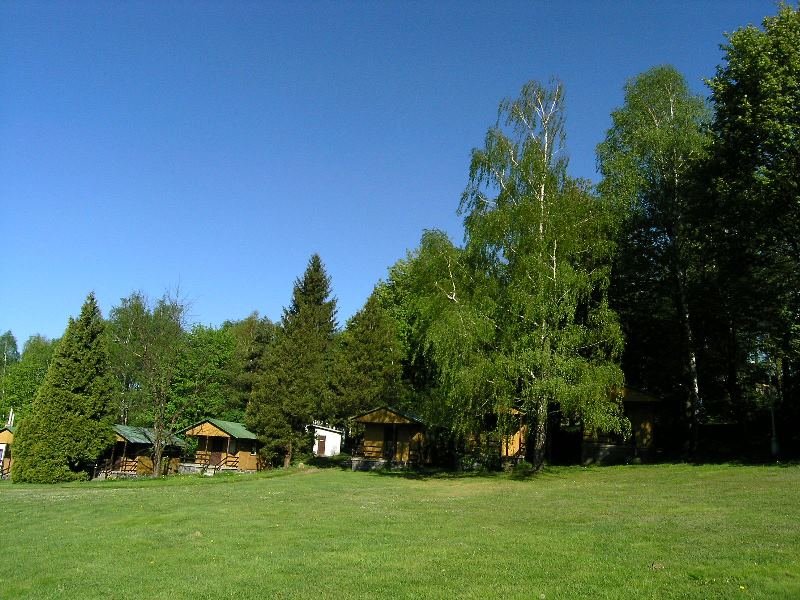 Yachtclub Pardubice, sportovní areál a ubytování na Seči