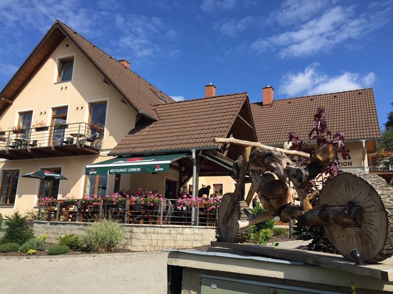 Lemberk Restaurace & Penzion