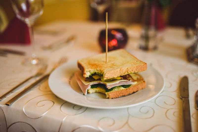 Zámek Kamenný Dvůr - restaurace