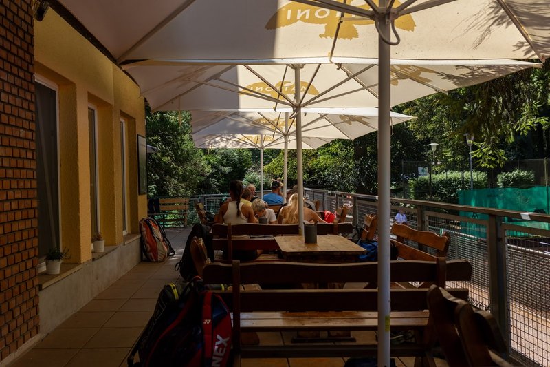 Hotel Sport Houštka - restaurace 