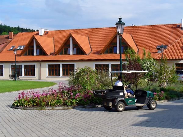 Resort Darovanský dvůr