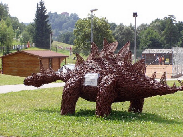 Koupaliště a kemp Pecka