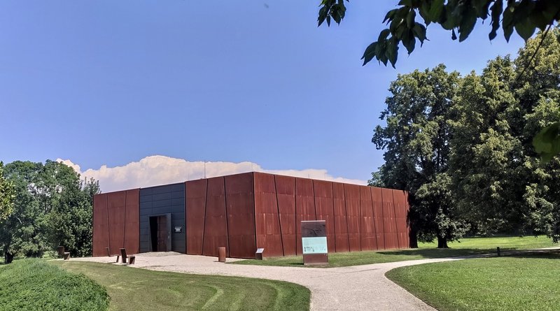 Slovanské hradiště v Mikulčicích